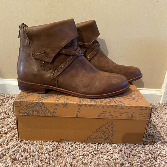 Free People Alamosa Ankle Boot - Picture 4 of 7